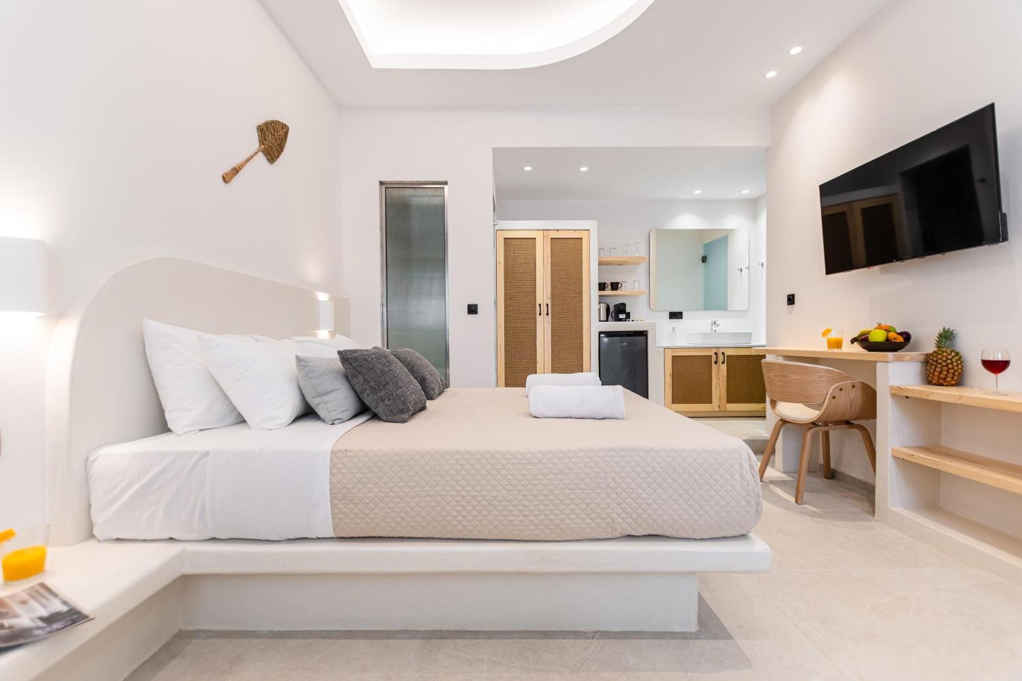 Adama'S Suites Naxos City Habitación foto