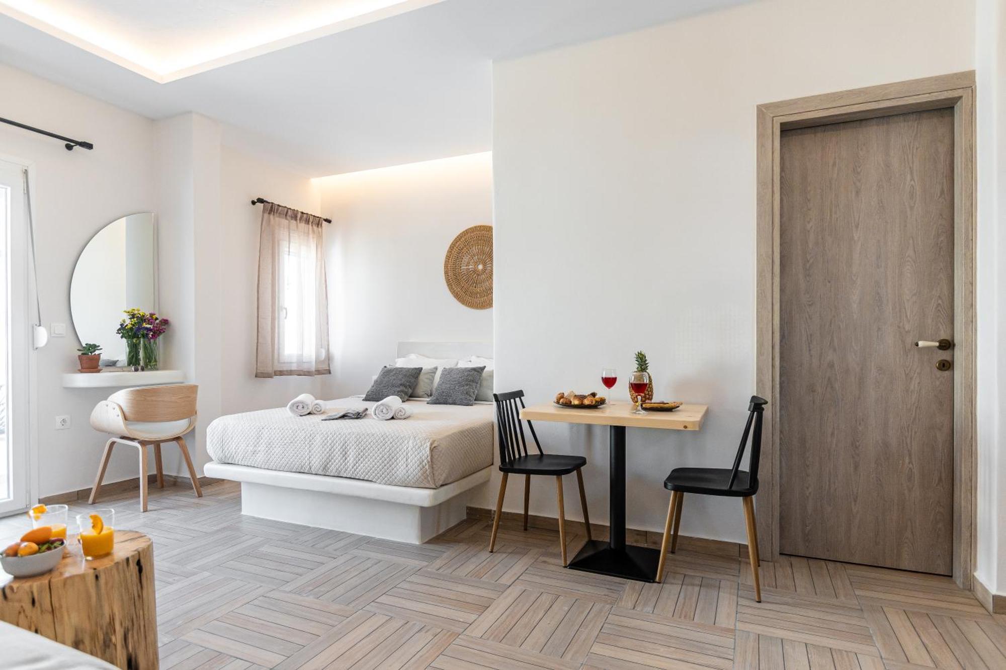 Adama'S Suites Naxos City Habitación foto