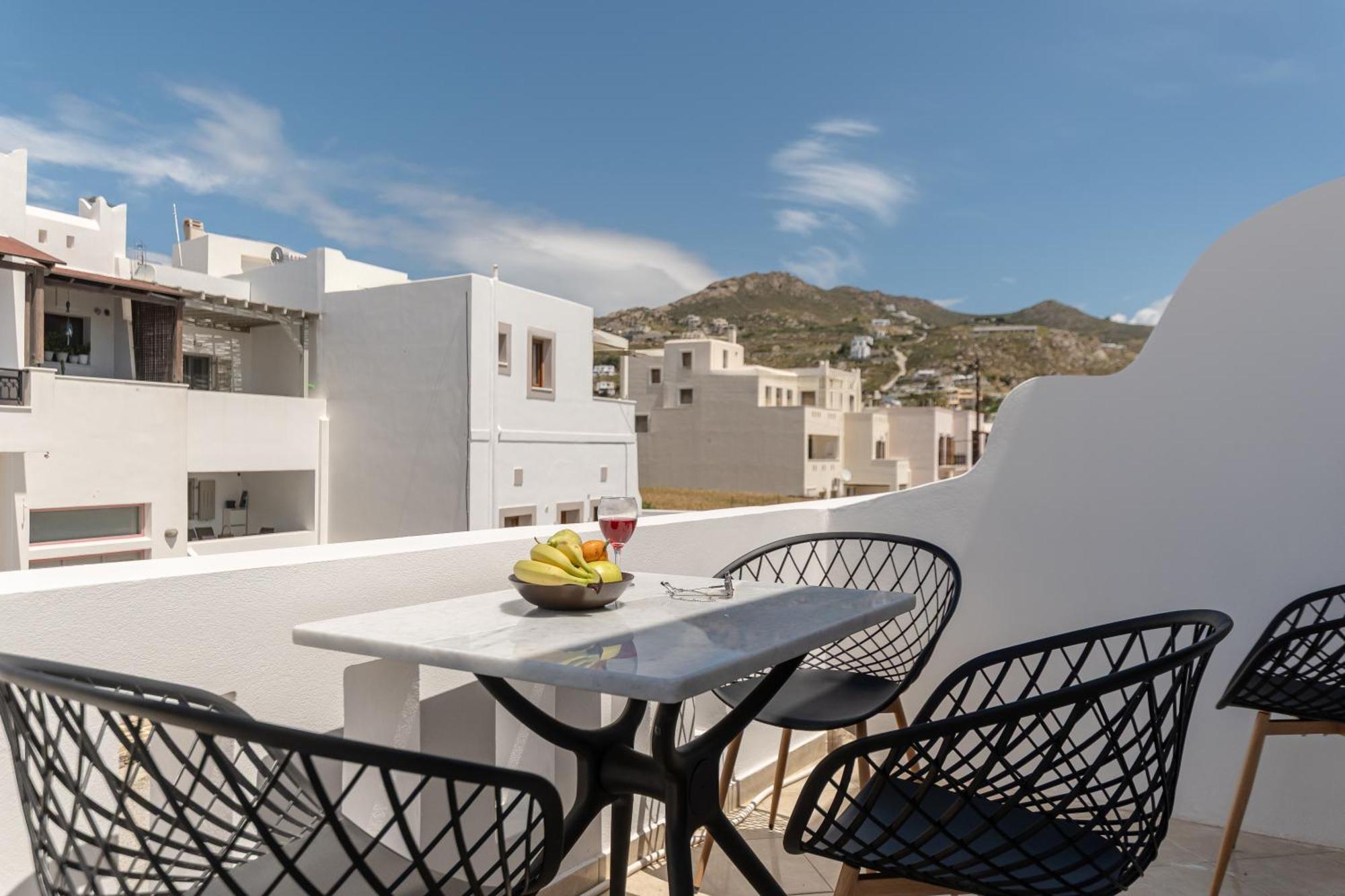 Adama'S Suites Naxos City Habitación foto