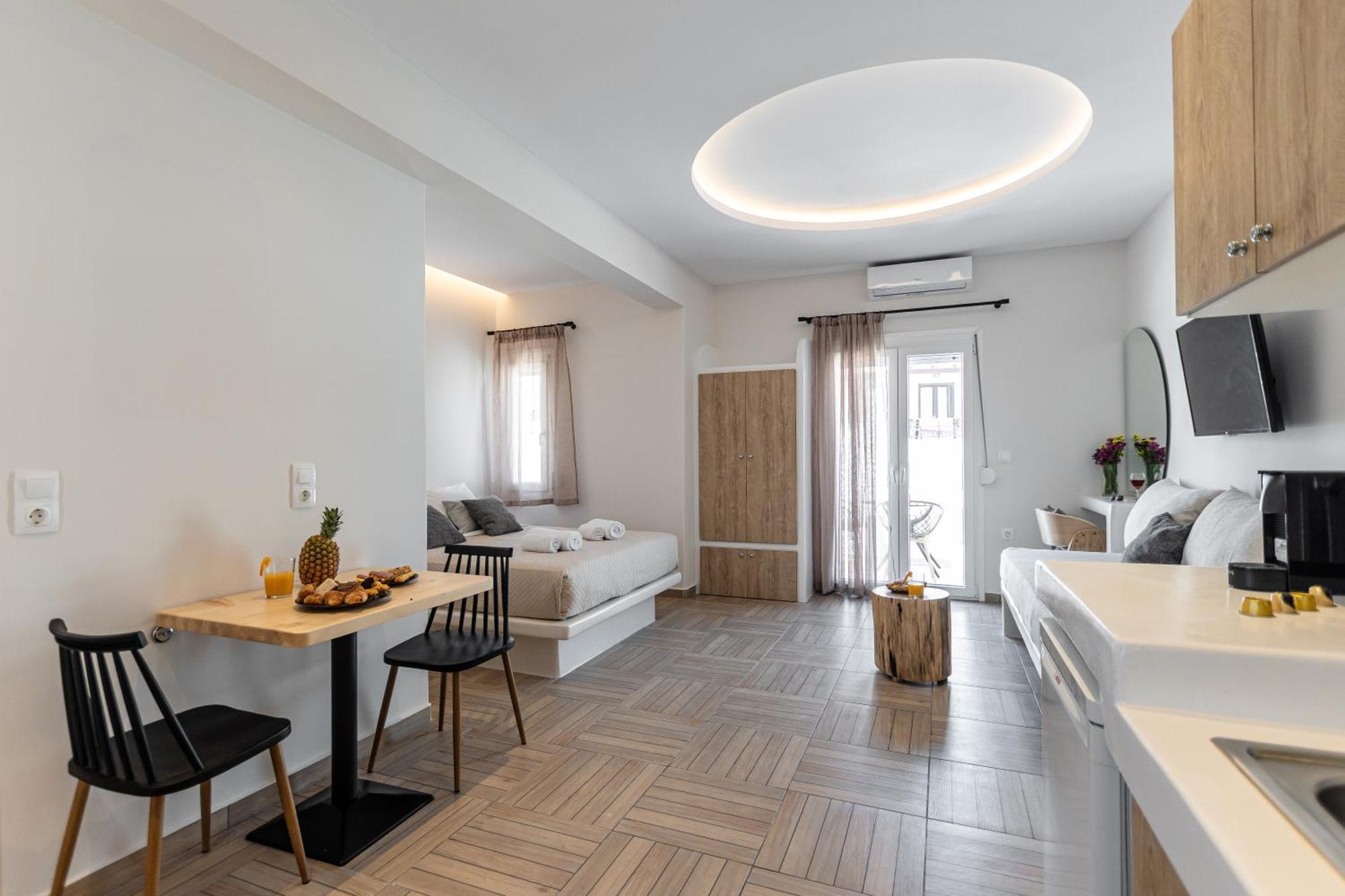 Adama'S Suites Naxos City Habitación foto